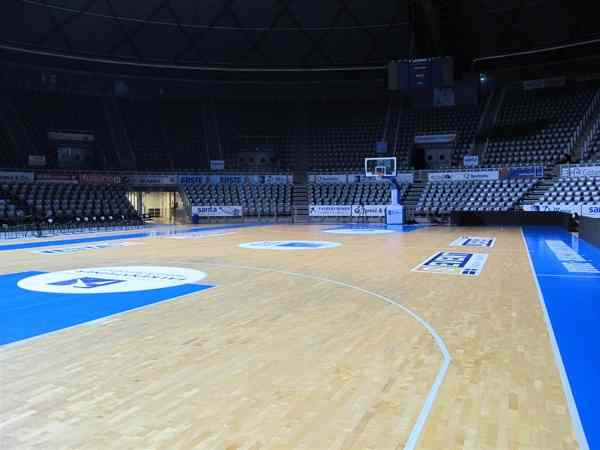 单龙骨运动体育木地板如何保洁