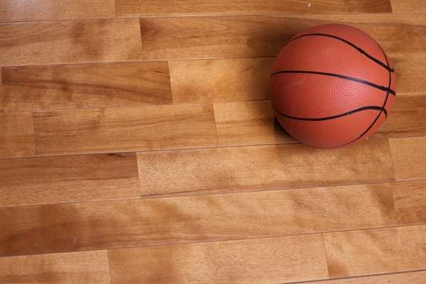 那有篮球体育地板什么牌子好