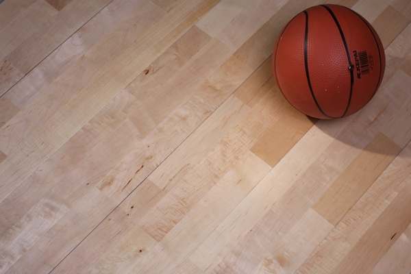 哪里有体育地板厂家报价