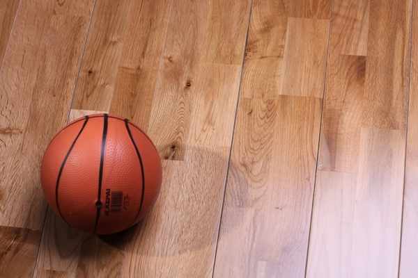 学校篮球场馆地板施工步骤