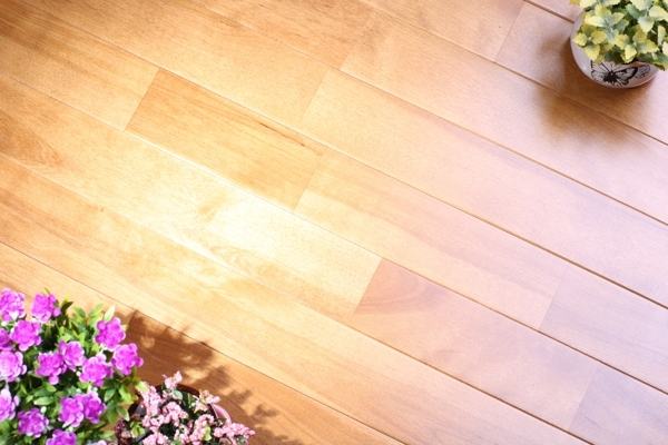 那有篮球地板哪个牌子较环保