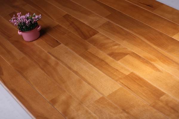 那有篮球场地地板品牌