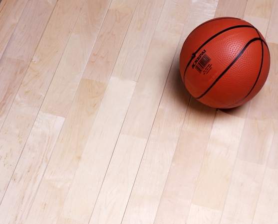 单龙骨运动木地板保养