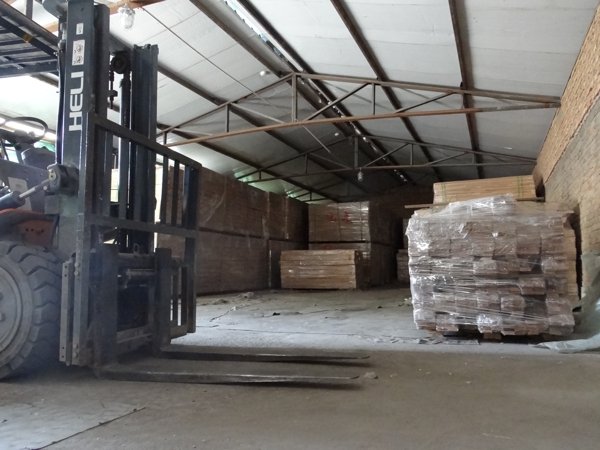 那有体育馆木地板品牌