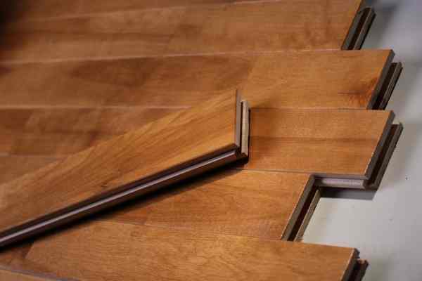 运动木地板怎样保养