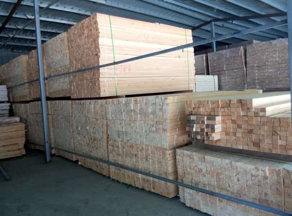 中学运动木地板如何保洁