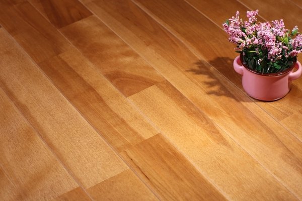 中等运动木地板保障