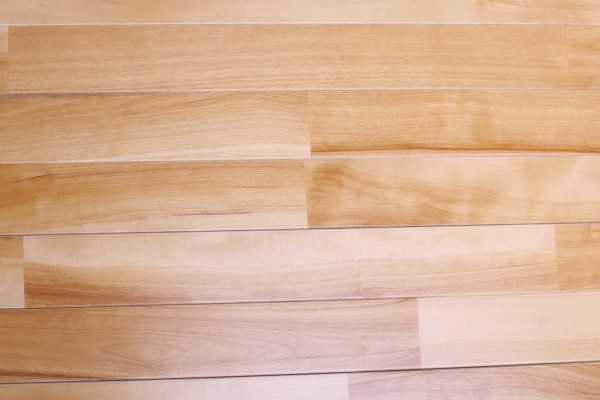 中等篮球运动木地板怎么保养