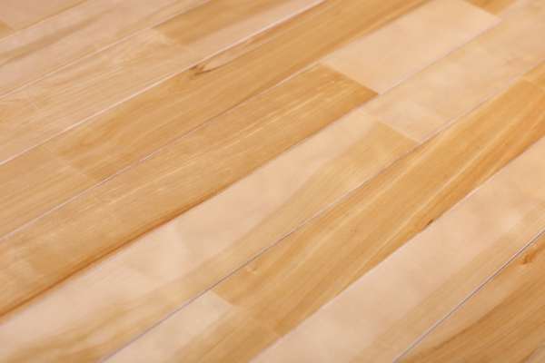 专业运动木地板维护保养