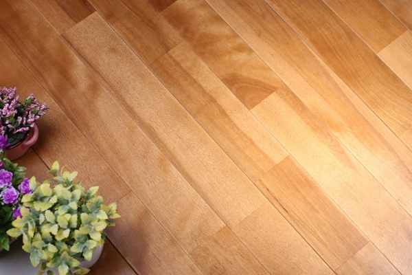 有什么运动木地板耐磨性