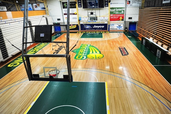 中学运动木地板清洁保养