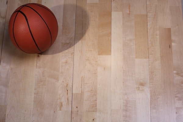 主辅龙骨体育运动木地板清洁保养