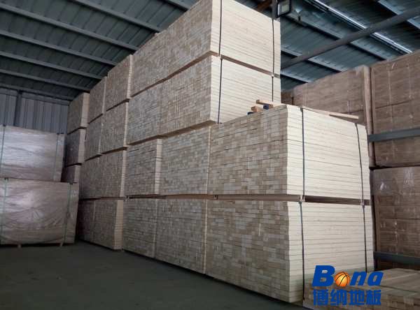 中学篮球运动木地板保养知识