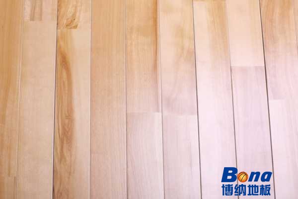 中等运动木地板如何保洁