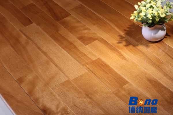 主辅龙骨篮球运动木地板保养方法