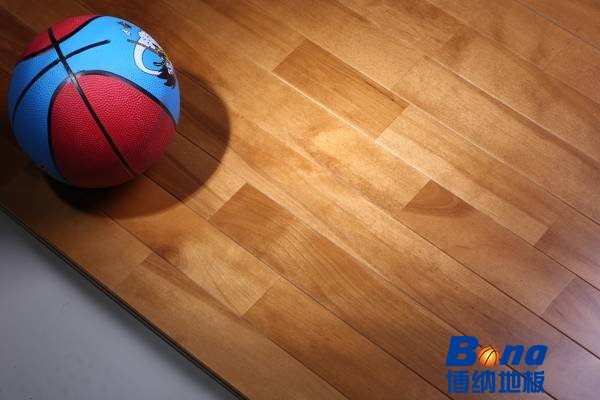 中等篮球运动木地板如何保洁