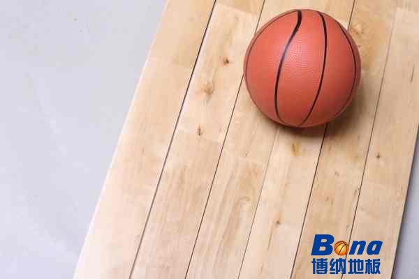 中等体育运动木地板维护保养