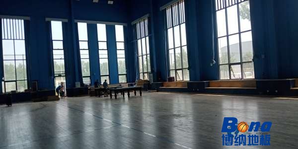 那有体育篮球木地板价格低