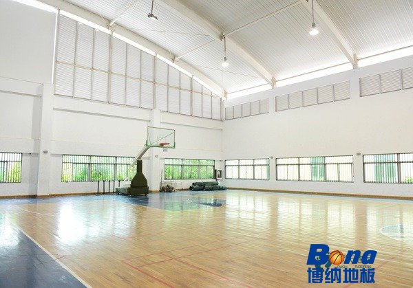 那有体育篮球木地板价格低