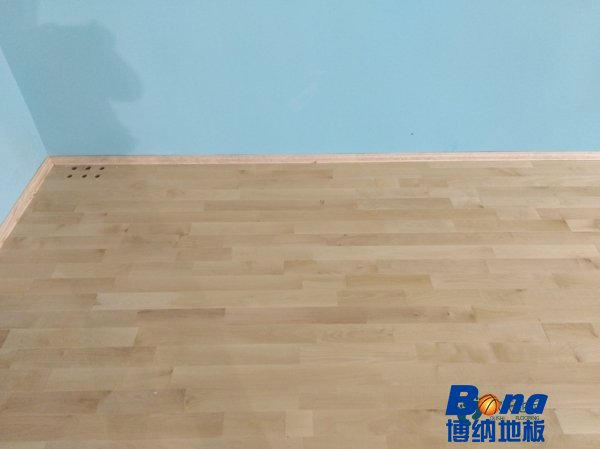 好看的体育篮球木地板要多少钱