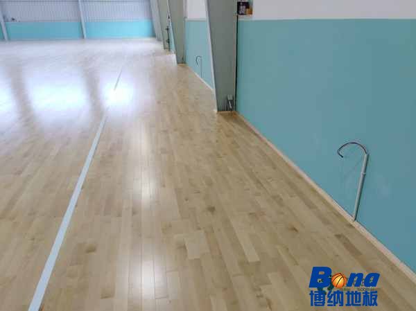 好看的体育篮球木地板要多少钱