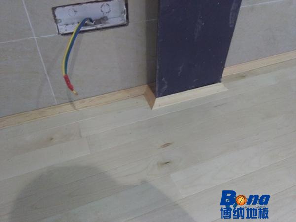 行业体育篮球木地板价格多少