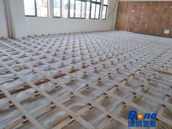 那有篮球木地板大概多少钱