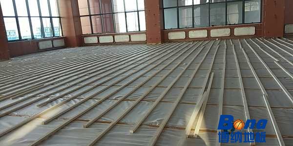 那有篮球木地板多少钱