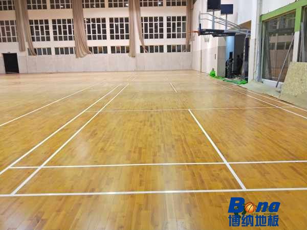 用什么运动木地板的含水率