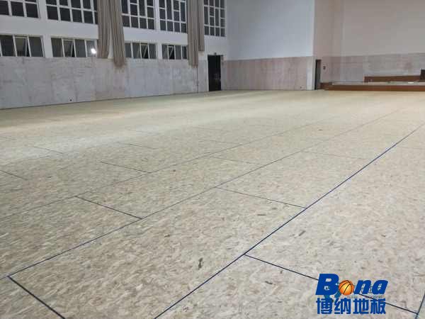 用什么运动木地板的含水率