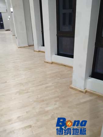 用什么运动木地板的技术参数