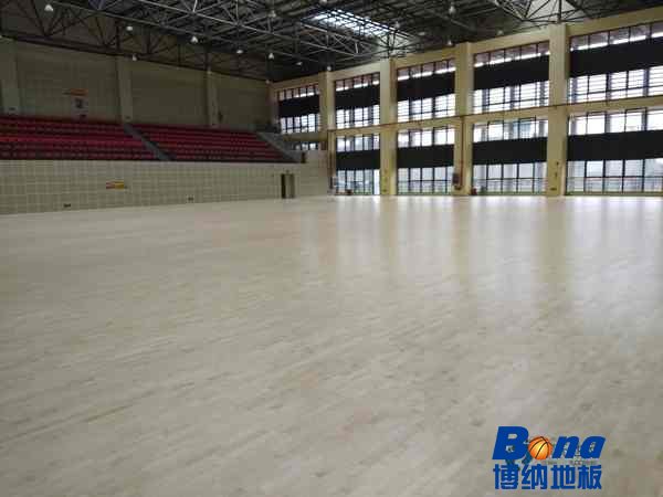 好看的体育篮球木地板多少钱