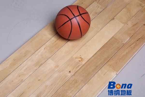 主辅龙骨体育运动木地板保养方法