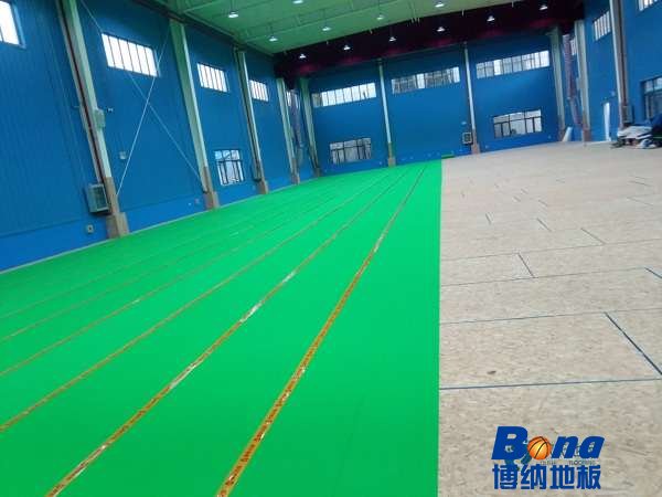 用什么运动木地板防潮