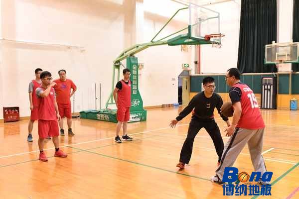 悬浮式运动木地板结构系统