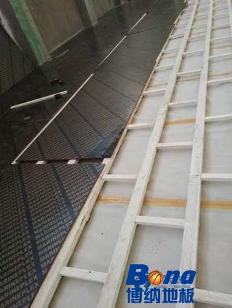 悬浮式运动木地板的作用