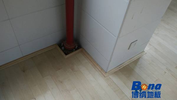 室内运动木地板为什么会鼓起来