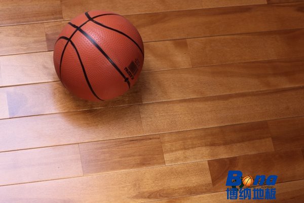 枫木篮球木地板多少钱