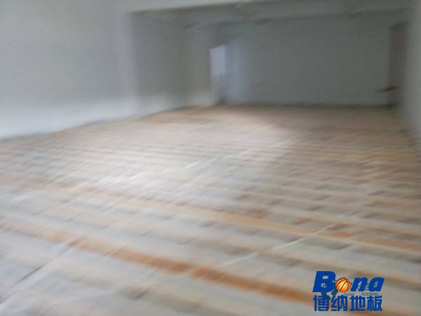 悬浮式篮球运动木地板保障