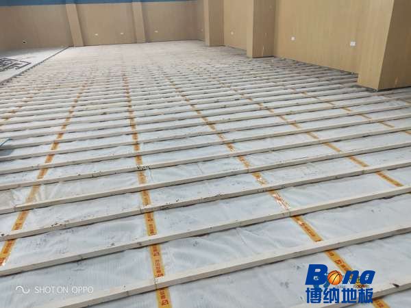 校园篮球运动木地板保养方法