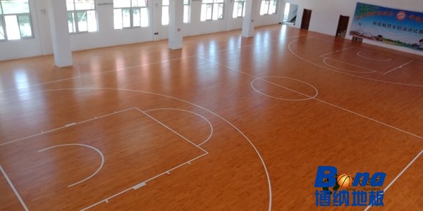 普通篮球运动木地板维护保养