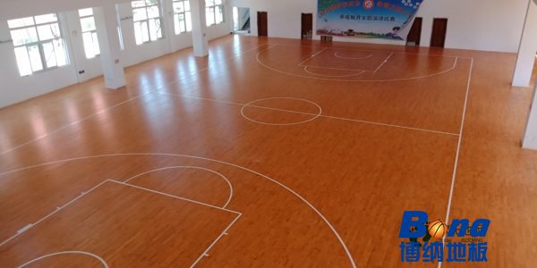 普通篮球运动木地板维护保养