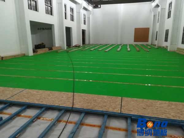 双层龙骨体育地板哪里买便宜